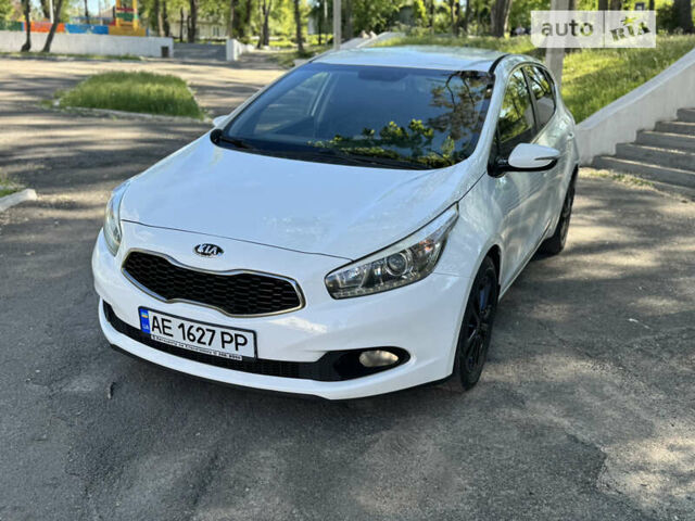 Киа Сид, объемом двигателя 1.6 л и пробегом 124 тыс. км за 9800 $, фото 10 на Automoto.ua