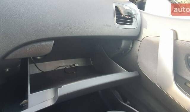 Киа Сид, объемом двигателя 1.59 л и пробегом 119 тыс. км за 10000 $, фото 26 на Automoto.ua