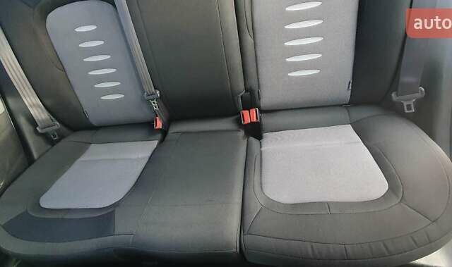 Киа Сид, объемом двигателя 1.59 л и пробегом 119 тыс. км за 10000 $, фото 16 на Automoto.ua