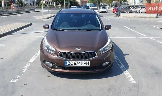 Киа Сид, объемом двигателя 1.59 л и пробегом 119 тыс. км за 10000 $, фото 2 на Automoto.ua