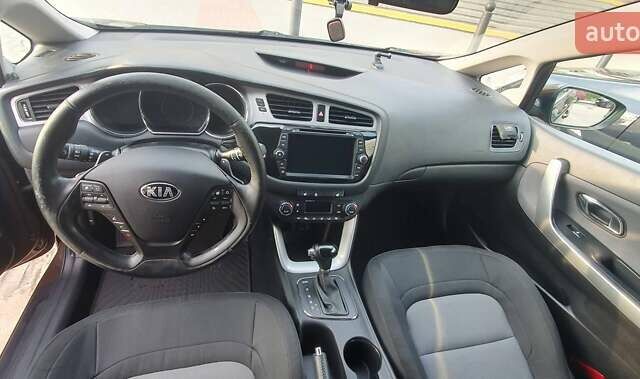 Киа Сид, объемом двигателя 1.59 л и пробегом 119 тыс. км за 10000 $, фото 10 на Automoto.ua