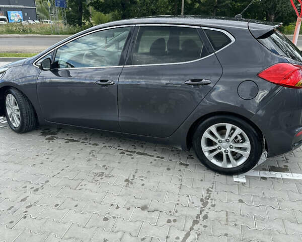 Киа Сид, объемом двигателя 1.6 л и пробегом 181 тыс. км за 9500 $, фото 3 на Automoto.ua