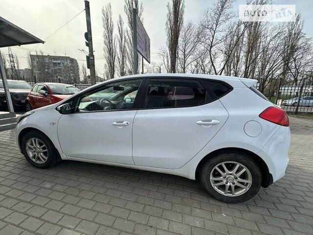 Киа Сид, объемом двигателя 1.58 л и пробегом 102 тыс. км за 9999 $, фото 7 на Automoto.ua