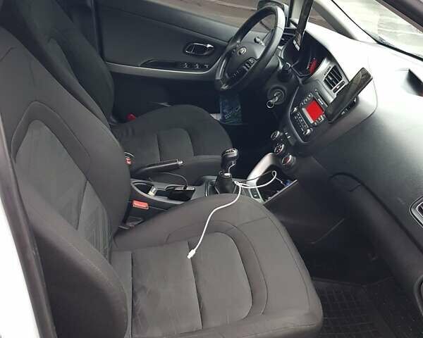 Киа Сид, объемом двигателя 1.4 л и пробегом 178 тыс. км за 8300 $, фото 4 на Automoto.ua