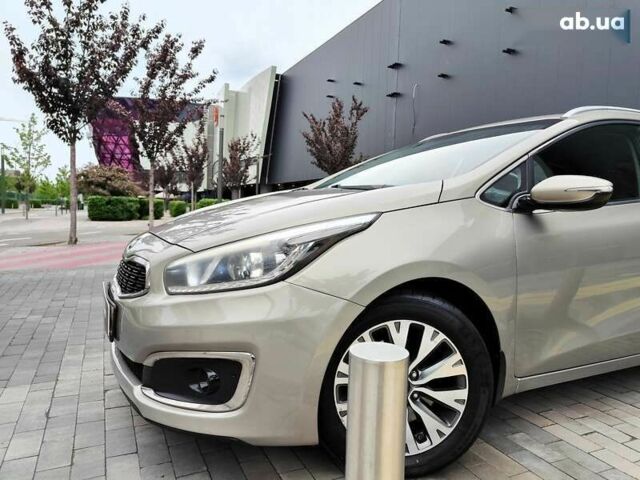 Киа Сид, объемом двигателя 1.6 л и пробегом 191 тыс. км за 9990 $, фото 4 на Automoto.ua
