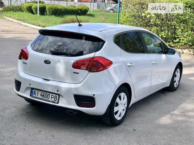 Киа Сид, объемом двигателя 1.58 л и пробегом 85 тыс. км за 12900 $, фото 16 на Automoto.ua