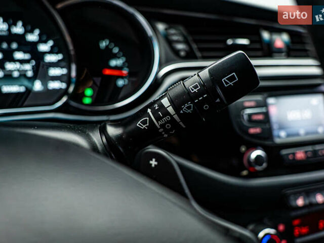 Киа Сид, объемом двигателя 1.6 л и пробегом 55 тыс. км за 14989 $, фото 14 на Automoto.ua