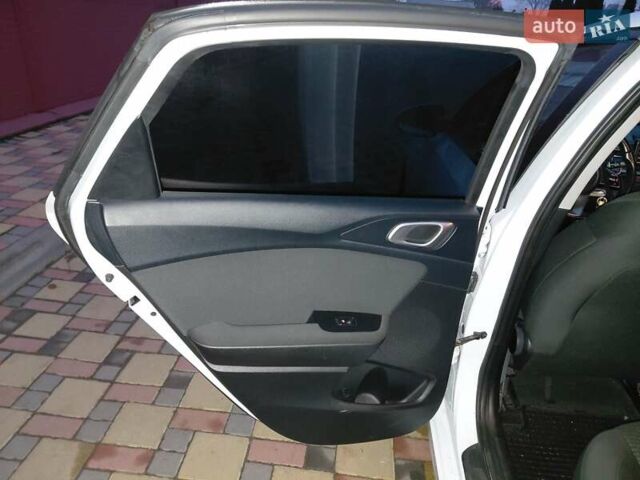 Киа Сид, объемом двигателя 1.6 л и пробегом 89 тыс. км за 13499 $, фото 7 на Automoto.ua