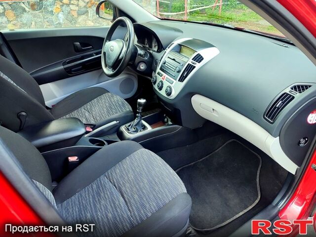 Киа Сид, объемом двигателя 1.4 л и пробегом 208 тыс. км за 6100 $, фото 5 на Automoto.ua