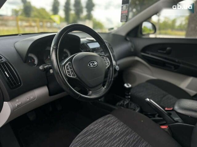 Киа Сид, объемом двигателя 1.4 л и пробегом 235 тыс. км за 5900 $, фото 25 на Automoto.ua