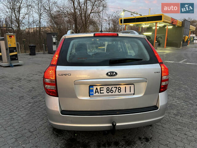 Киа Сид, объемом двигателя 1.6 л и пробегом 185 тыс. км за 7150 $, фото 4 на Automoto.ua