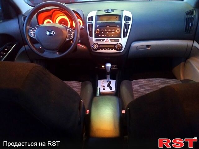 Киа Сид, объемом двигателя 1.6 л и пробегом 197 тыс. км за 7150 $, фото 4 на Automoto.ua