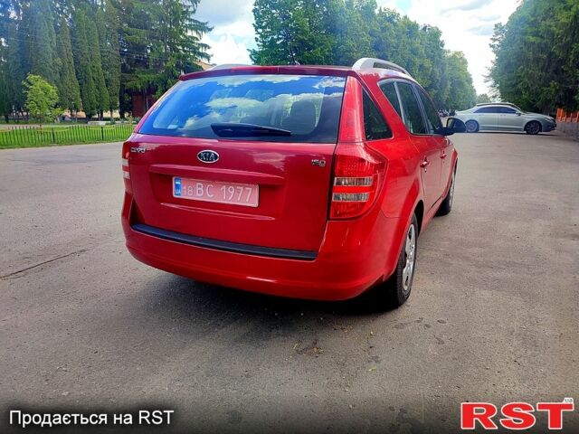 Киа Сид, объемом двигателя 1.4 л и пробегом 208 тыс. км за 6100 $, фото 3 на Automoto.ua