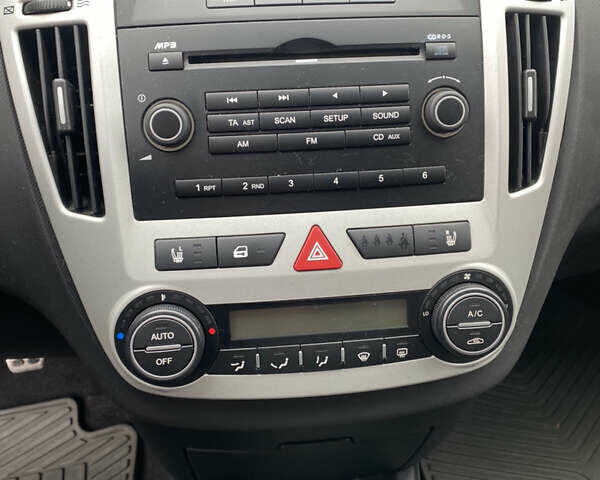 Киа Сид, объемом двигателя 1.58 л и пробегом 236 тыс. км за 6499 $, фото 14 на Automoto.ua