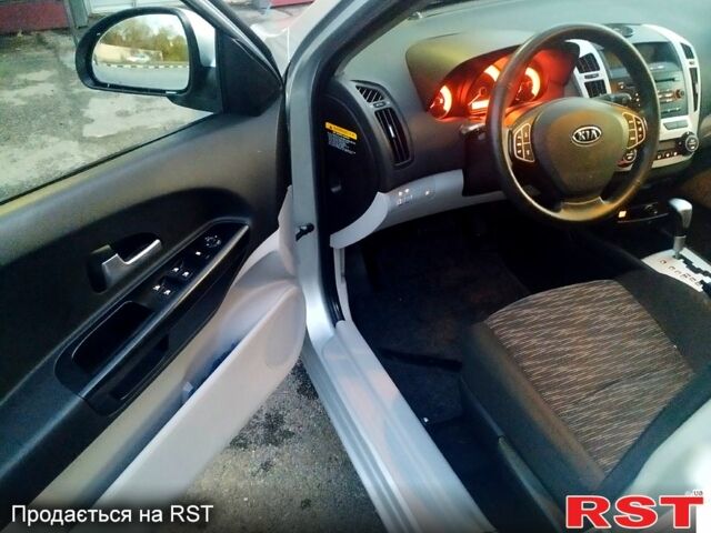Киа Сид, объемом двигателя 1.6 л и пробегом 197 тыс. км за 7150 $, фото 6 на Automoto.ua