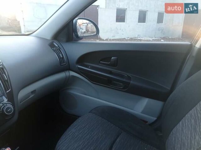 Киа Сид, объемом двигателя 1.6 л и пробегом 198 тыс. км за 6300 $, фото 12 на Automoto.ua