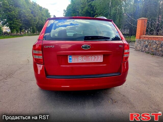 Киа Сид, объемом двигателя 1.4 л и пробегом 208 тыс. км за 6100 $, фото 4 на Automoto.ua