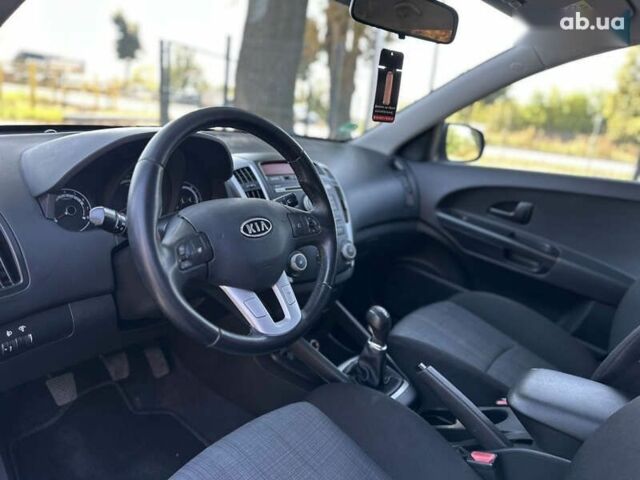 Кіа Сід, об'ємом двигуна 1.4 л та пробігом 236 тис. км за 6000 $, фото 23 на Automoto.ua