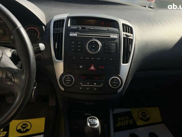 Киа Сид, объемом двигателя 1.6 л и пробегом 325 тыс. км за 5600 $, фото 19 на Automoto.ua