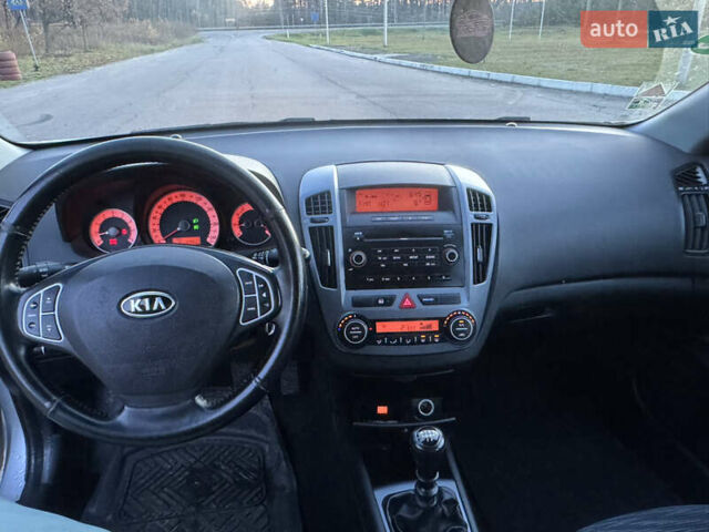 Киа Сид, объемом двигателя 1.4 л и пробегом 161 тыс. км за 5100 $, фото 11 на Automoto.ua