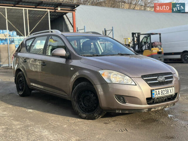 Киа Сид, объемом двигателя 0 л и пробегом 219 тыс. км за 5500 $, фото 2 на Automoto.ua