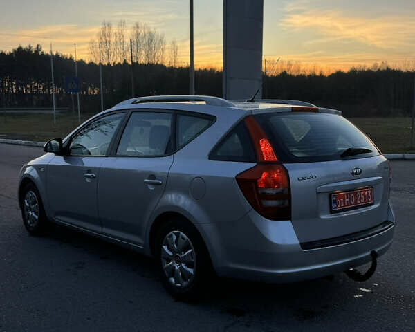 Киа Сид, объемом двигателя 1.4 л и пробегом 161 тыс. км за 5100 $, фото 3 на Automoto.ua