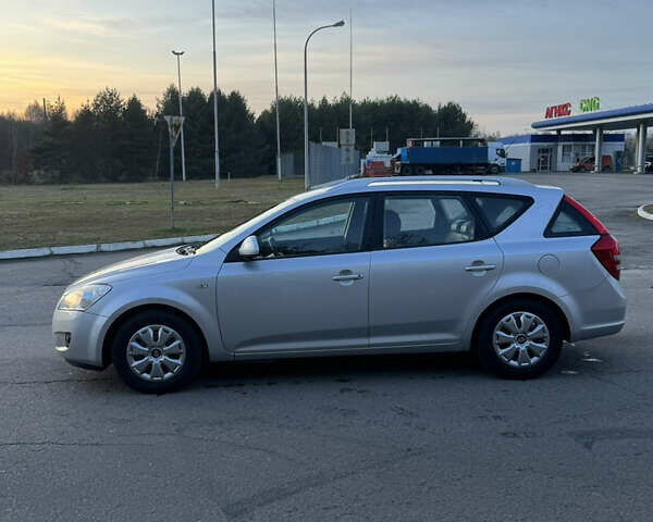 Киа Сид, объемом двигателя 1.4 л и пробегом 161 тыс. км за 5100 $, фото 2 на Automoto.ua