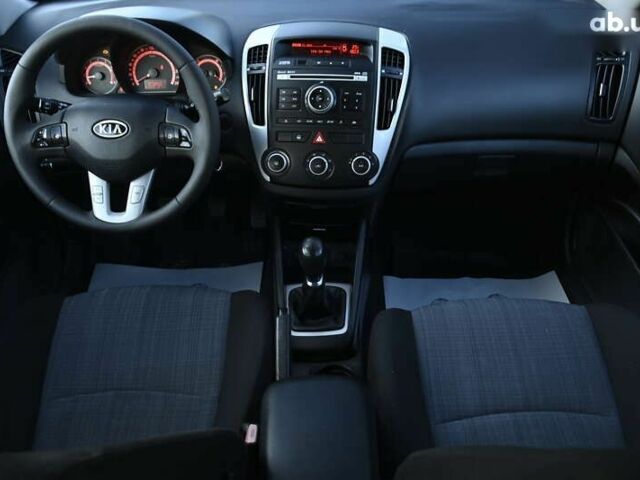 Киа Сид, объемом двигателя 1.6 л и пробегом 265 тыс. км за 5500 $, фото 27 на Automoto.ua