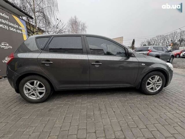 Киа Сид, объемом двигателя 1.6 л и пробегом 268 тыс. км за 6450 $, фото 15 на Automoto.ua