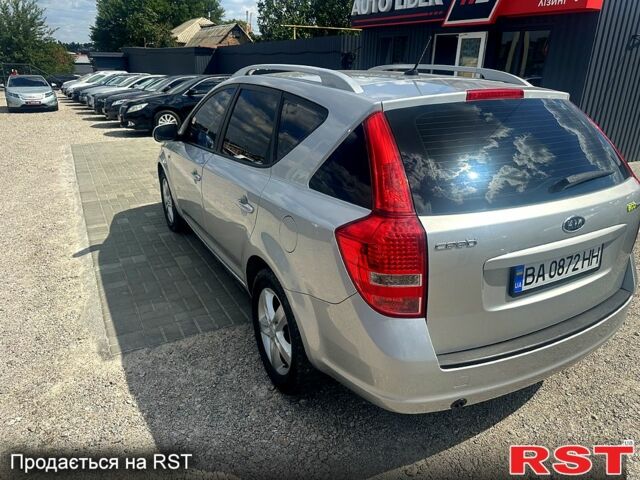 Киа Сид, объемом двигателя 1.4 л и пробегом 200 тыс. км за 7500 $, фото 3 на Automoto.ua