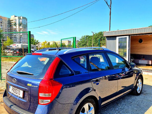 Киа Сид, объемом двигателя 1.4 л и пробегом 229 тыс. км за 6850 $, фото 4 на Automoto.ua