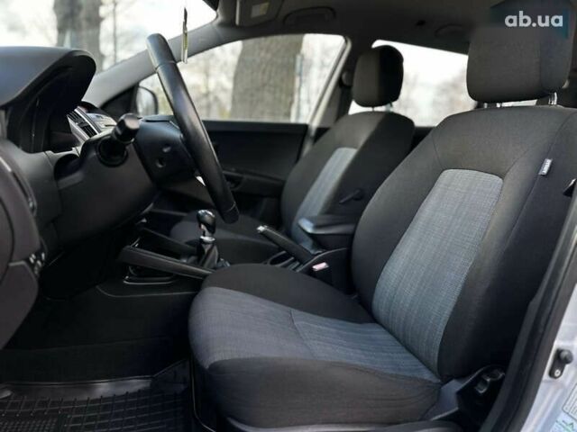 Киа Сид, объемом двигателя 1.6 л и пробегом 237 тыс. км за 6800 $, фото 22 на Automoto.ua