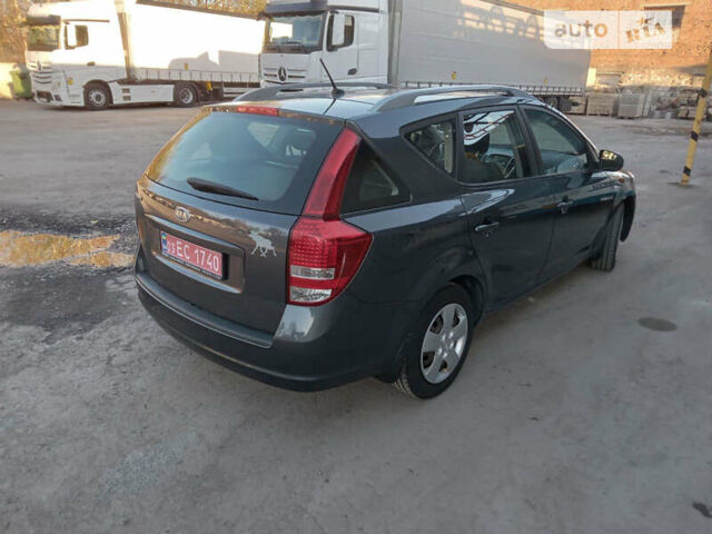 Киа Сид, объемом двигателя 1.4 л и пробегом 228 тыс. км за 7750 $, фото 3 на Automoto.ua