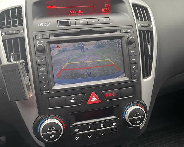 Кіа Сід, об'ємом двигуна 1.6 л та пробігом 144 тис. км за 9900 $, фото 10 на Automoto.ua