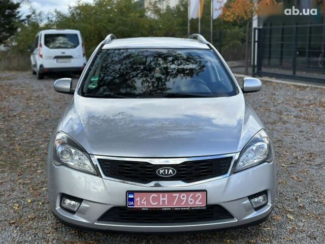 Киа Сид, объемом двигателя 1.6 л и пробегом 237 тыс. км за 6800 $, фото 4 на Automoto.ua