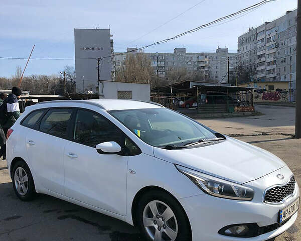 Киа Сид, объемом двигателя 1.4 л и пробегом 230 тыс. км за 8400 $, фото 1 на Automoto.ua