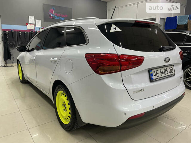 Киа Сид, объемом двигателя 1.58 л и пробегом 172 тыс. км за 13000 $, фото 71 на Automoto.ua