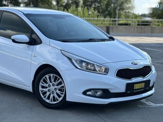 Кіа Сід, об'ємом двигуна 0 л та пробігом 138 тис. км за 10400 $, фото 8 на Automoto.ua