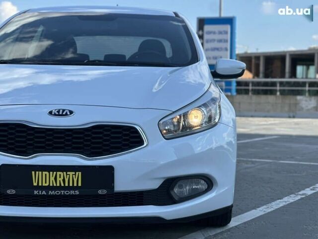 Кіа Сід, об'ємом двигуна 0 л та пробігом 138 тис. км за 10400 $, фото 3 на Automoto.ua