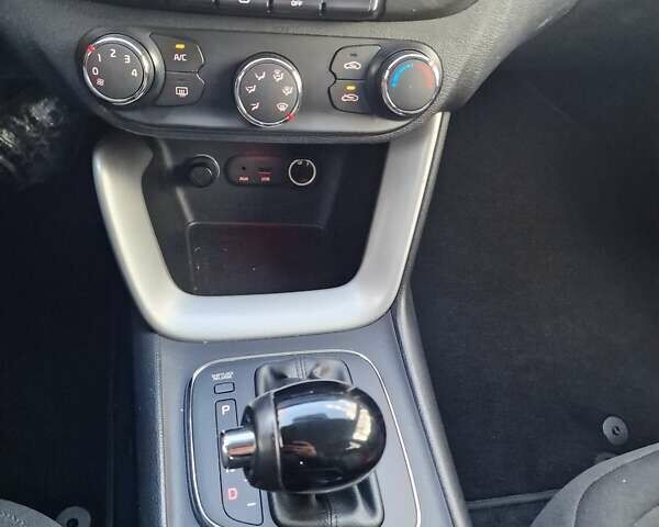 Киа Сид, объемом двигателя 1.6 л и пробегом 191 тыс. км за 9900 $, фото 11 на Automoto.ua