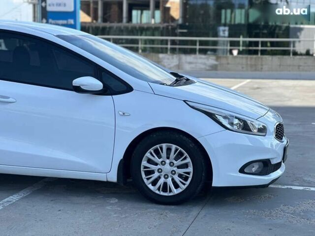 Кіа Сід, об'ємом двигуна 0 л та пробігом 138 тис. км за 10400 $, фото 13 на Automoto.ua