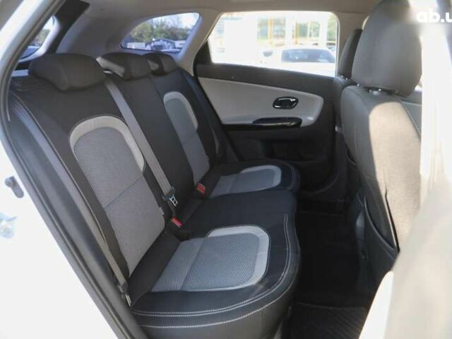 Киа Сид, объемом двигателя 1.6 л и пробегом 116 тыс. км за 10600 $, фото 8 на Automoto.ua