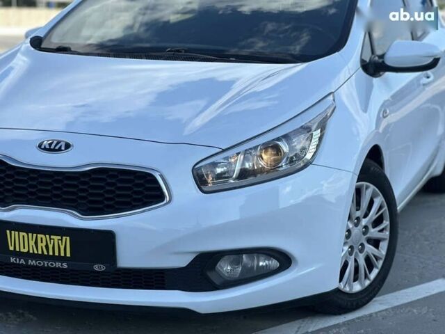 Кіа Сід, об'ємом двигуна 0 л та пробігом 138 тис. км за 10400 $, фото 4 на Automoto.ua