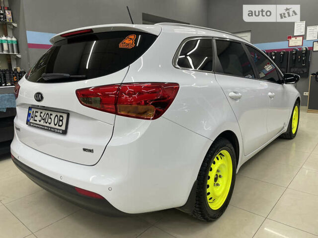 Киа Сид, объемом двигателя 1.58 л и пробегом 172 тыс. км за 13000 $, фото 68 на Automoto.ua