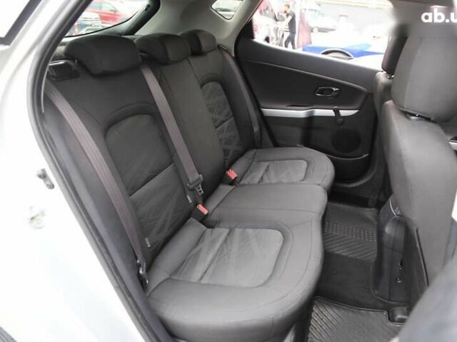 Кіа Сід, об'ємом двигуна 1.4 л та пробігом 221 тис. км за 8300 $, фото 9 на Automoto.ua