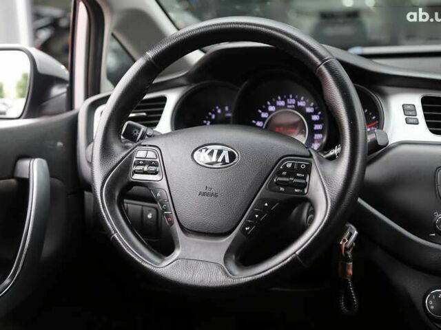 Кіа Сід, об'ємом двигуна 1.4 л та пробігом 221 тис. км за 8300 $, фото 14 на Automoto.ua