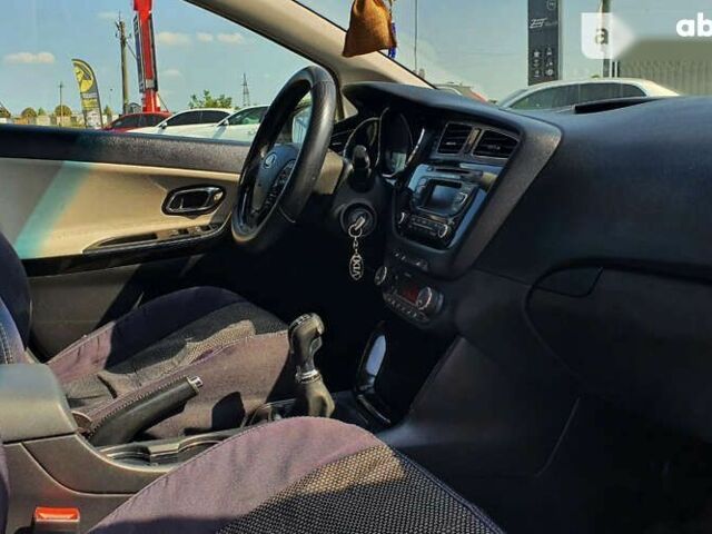 Кіа Сід, об'ємом двигуна 1.6 л та пробігом 70 тис. км за 12200 $, фото 17 на Automoto.ua