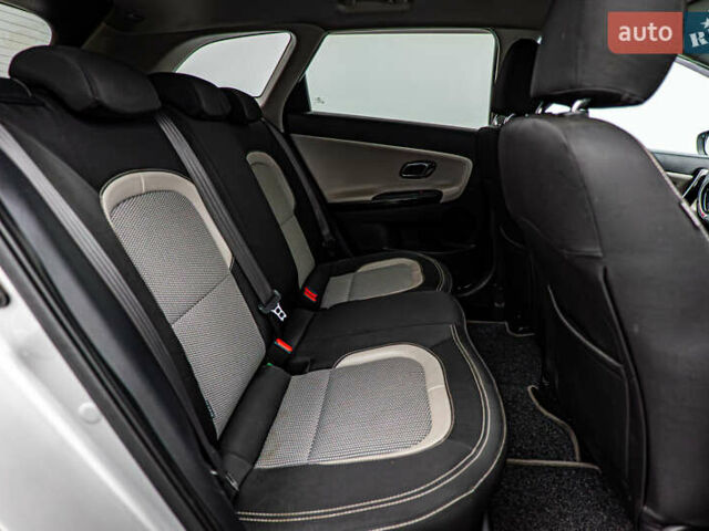 Киа Сид, объемом двигателя 1.6 л и пробегом 133 тыс. км за 11993 $, фото 8 на Automoto.ua