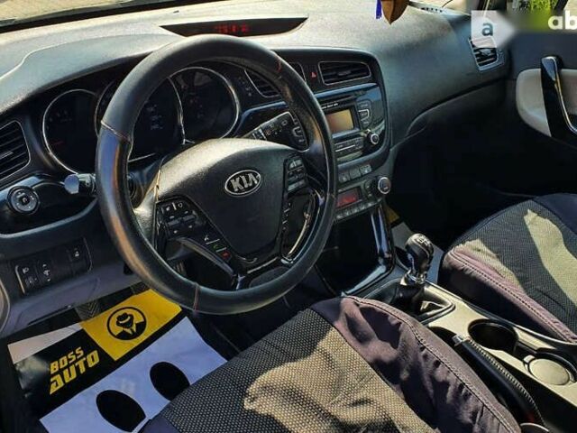 Киа Сид, объемом двигателя 1.6 л и пробегом 70 тыс. км за 12200 $, фото 9 на Automoto.ua