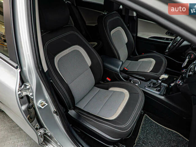 Киа Сид, объемом двигателя 1.6 л и пробегом 133 тыс. км за 11993 $, фото 11 на Automoto.ua